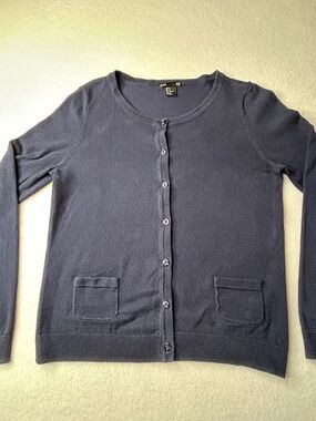H&M Women's Basic Long Sleeve Button Up Cardigan Sweater Size Small Navy Blue